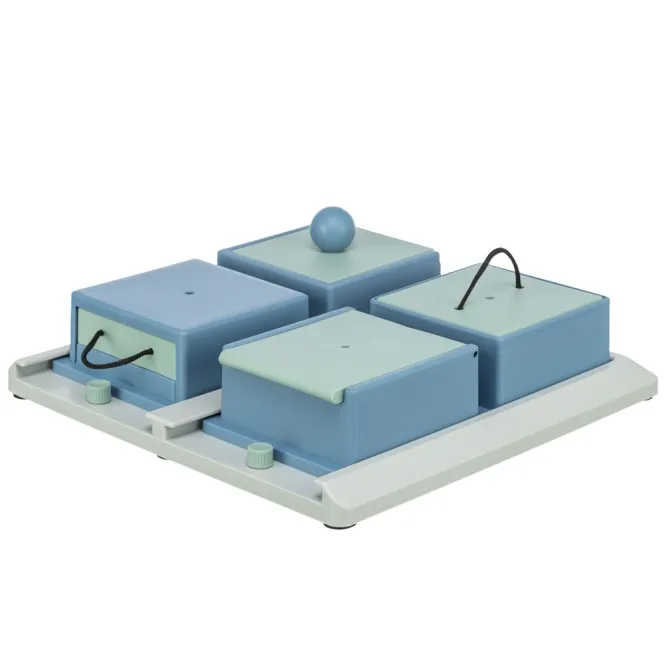 Trixie Dog Activity Poker Box 1